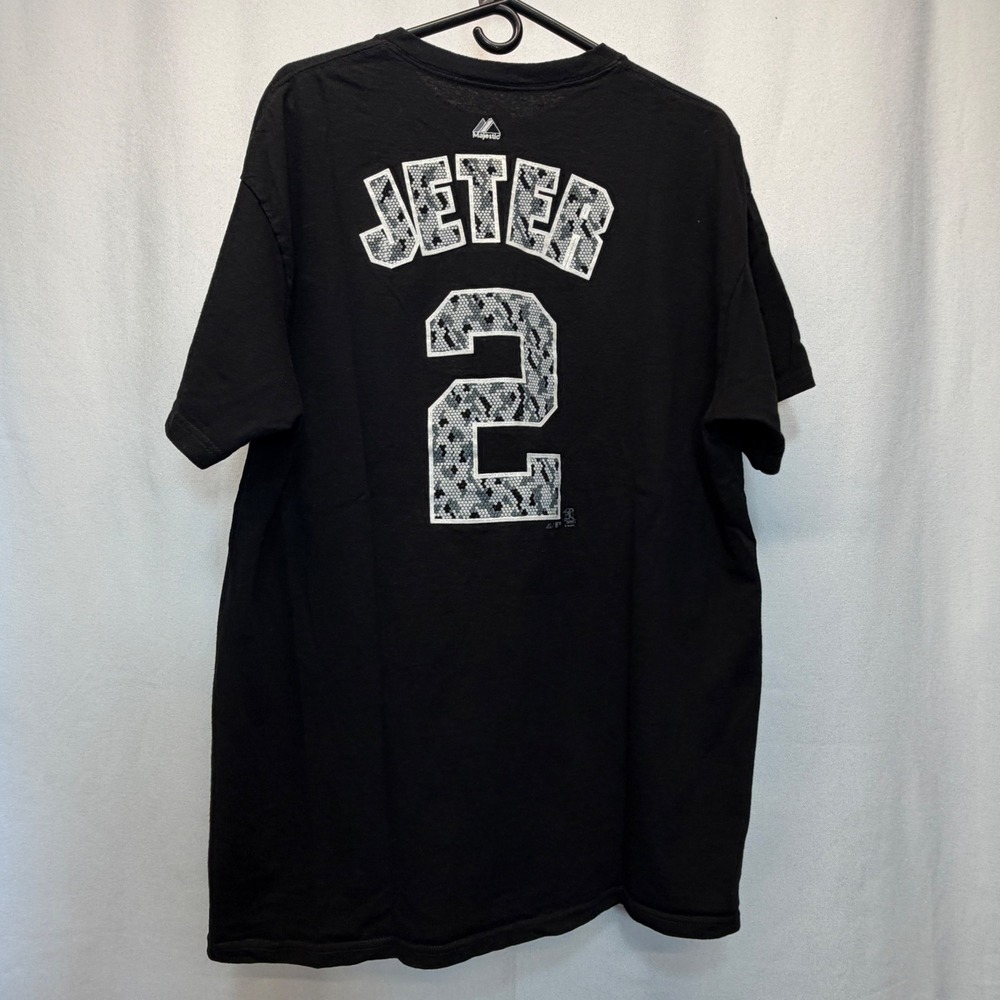 New York Yankees Derek Jeter 2 Majestic T Shirt Mens XL Black Digital Camo MLB